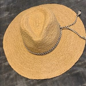 Kittenish straw hat